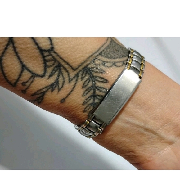 Timex Essentials Indiglo Women's Link Band Analog Watch New Battery Works - Picture 10 of 11